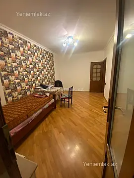 Satılır 3 otaqlı köhnə tikili 90 m²