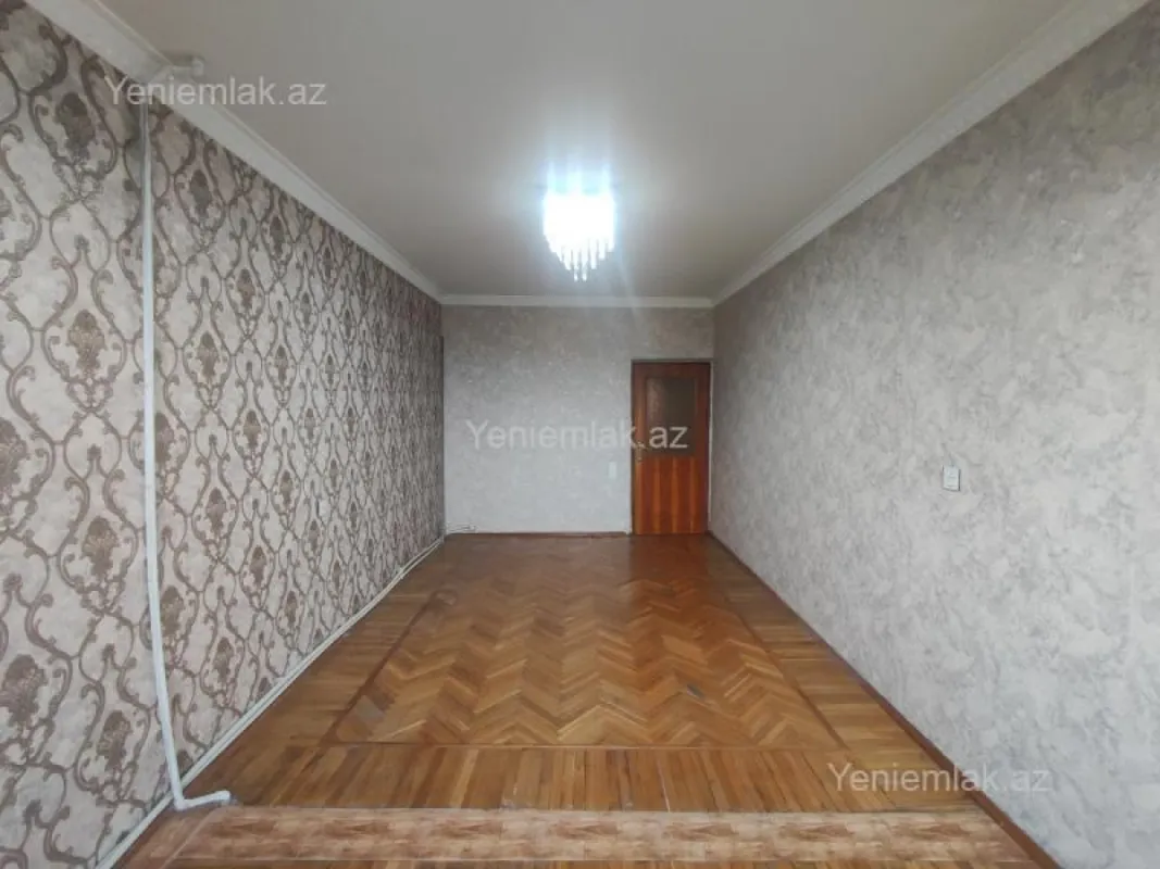 Satılır 5 otaqlı köhnə tikili 120 m²