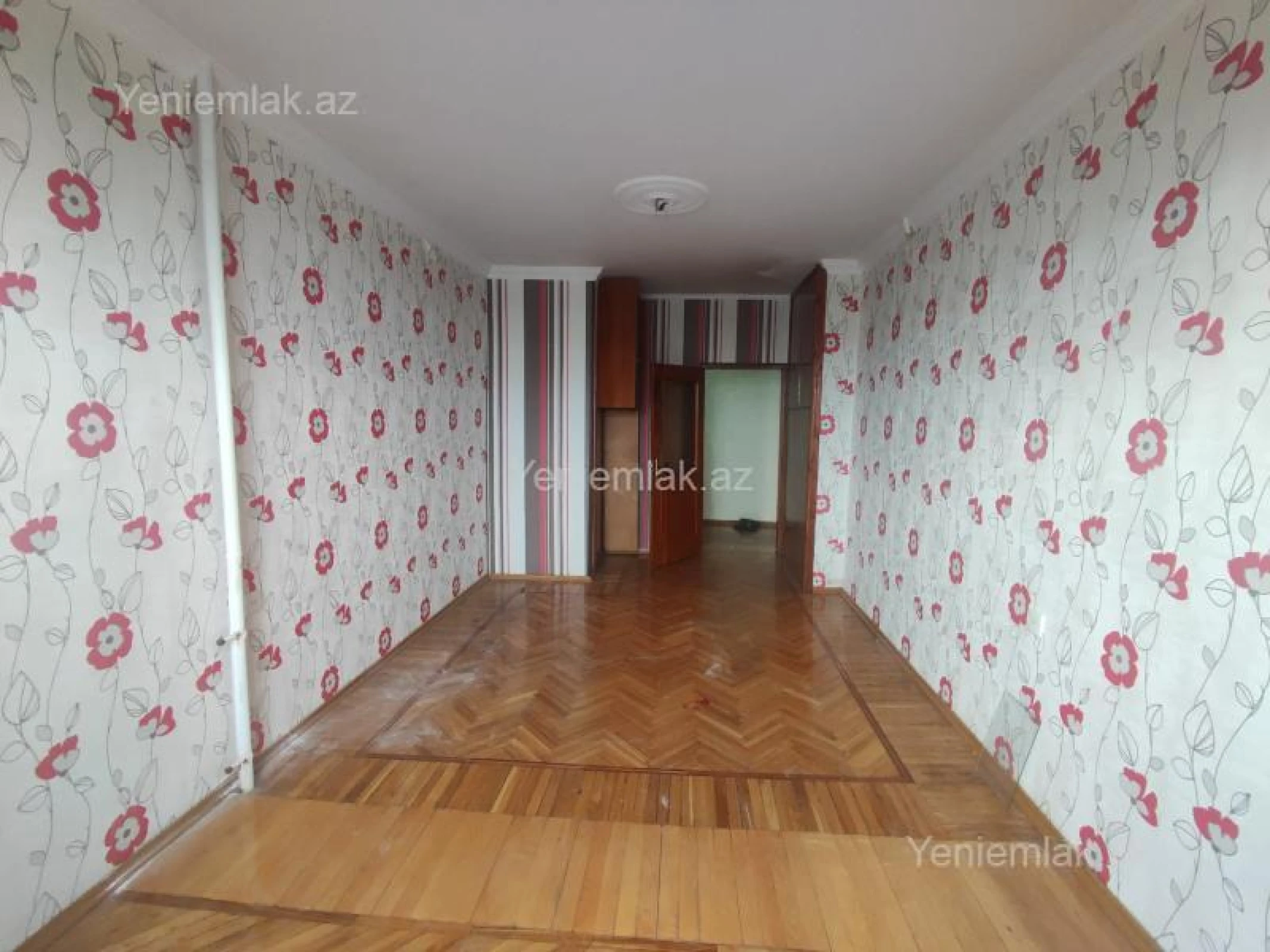 Satılır 5 otaqlı köhnə tikili 120 m²