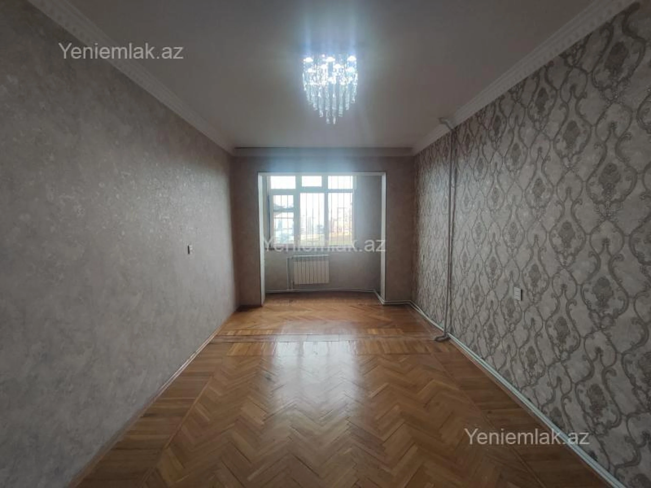 Satılır 5 otaqlı köhnə tikili 120 m²