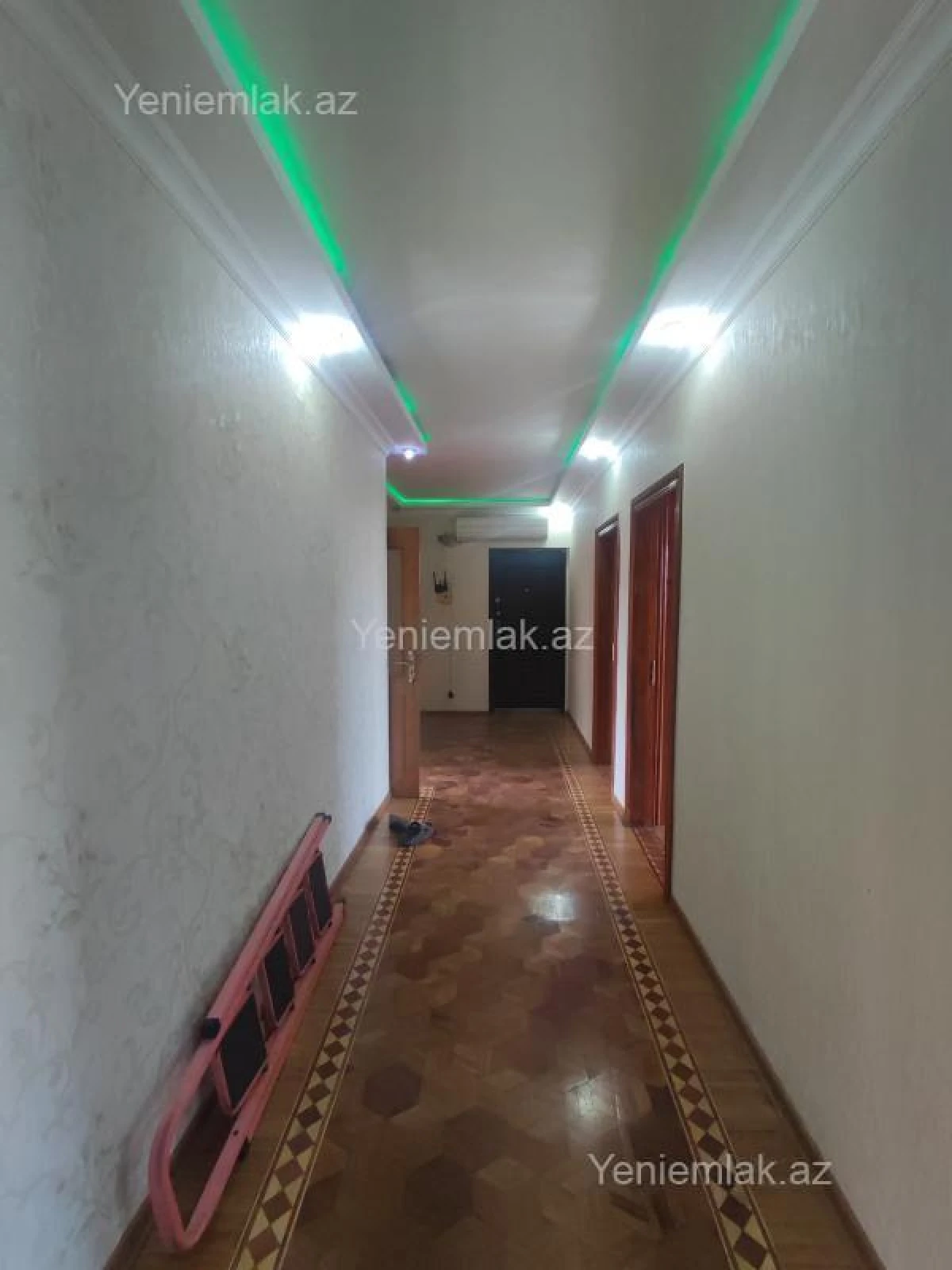 Satılır 5 otaqlı köhnə tikili 120 m²