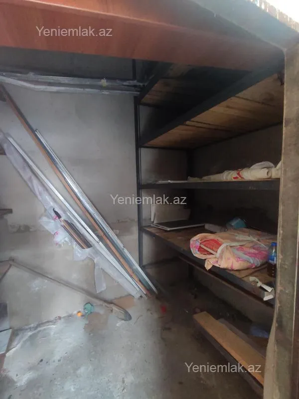 Satılır 5 otaqlı köhnə tikili 120 m²