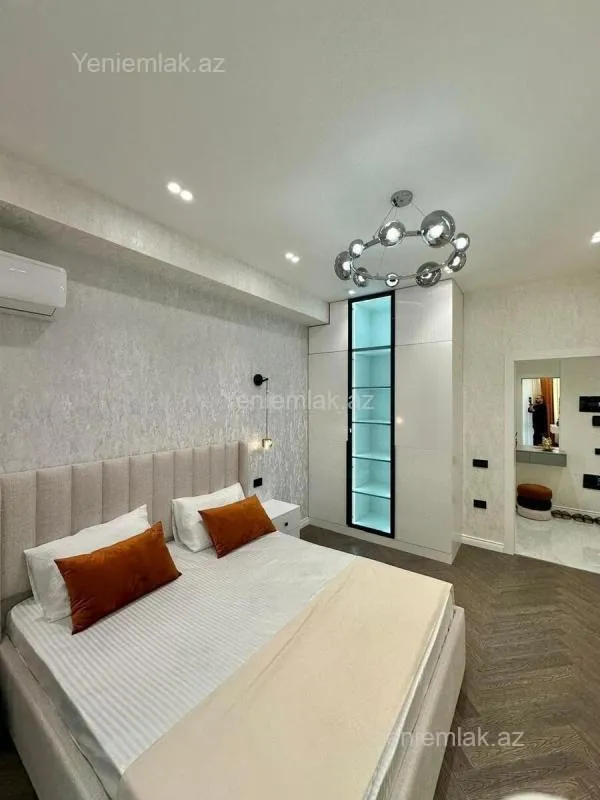 Satılır 2 otaqlı yeni tikili 60 m²