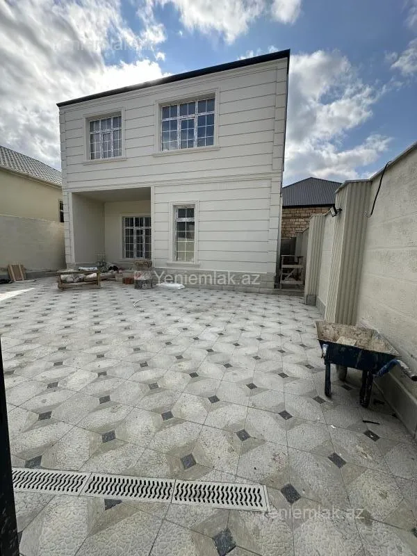Satılır 4 otaqlı həyət evi 130 m²
