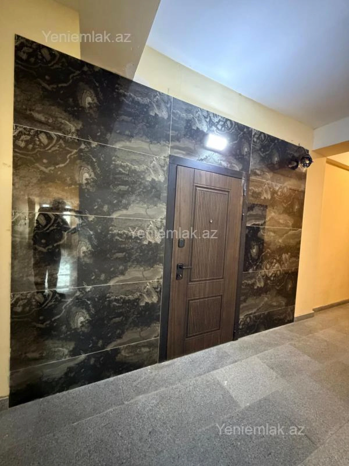 Satılır 2 otaqlı yeni tikili 70 m²