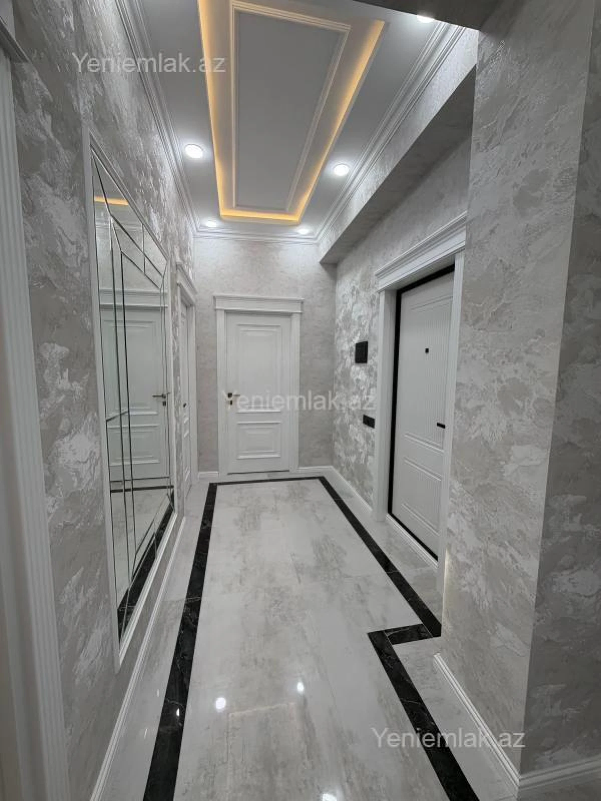 Satılır 2 otaqlı yeni tikili 70 m²