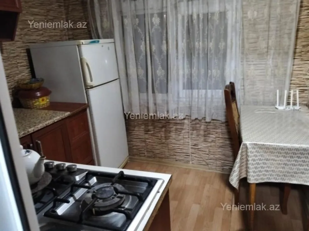 Satılır 1 otaqlı köhnə tikili 31 m²
