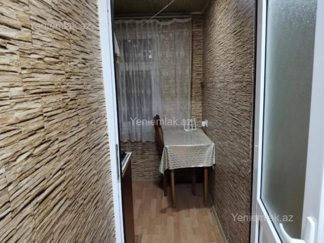Satılır 1 otaqlı köhnə tikili 31 m²