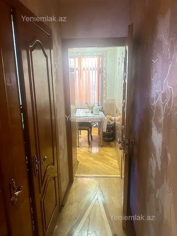 Satılır 5 otaqlı köhnə tikili 120 m²