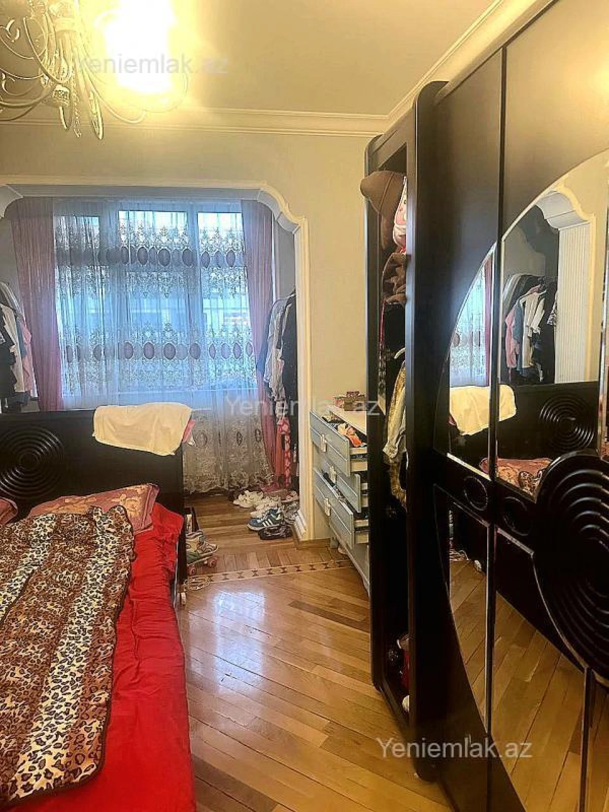 Satılır 5 otaqlı köhnə tikili 120 m²