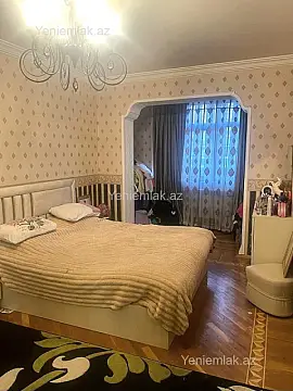 Satılır 5 otaqlı köhnə tikili 120 m²