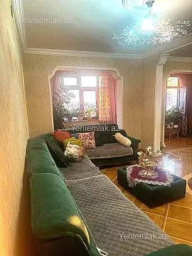 Satılır 5 otaqlı köhnə tikili 120 m²