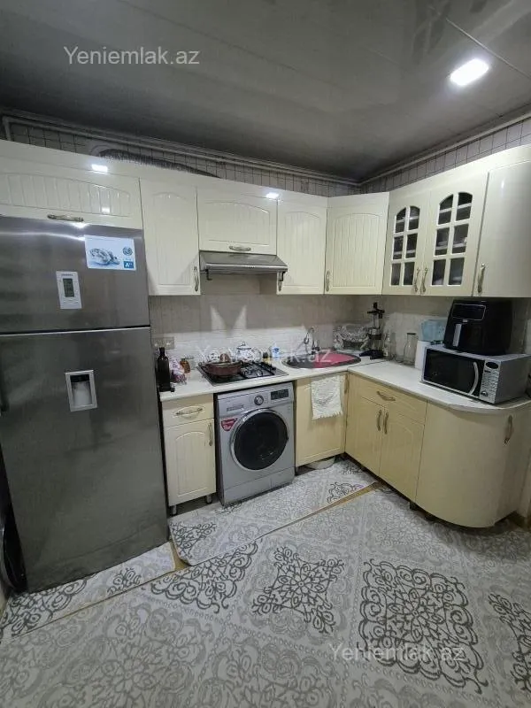 Satılır 3 otaqlı köhnə tikili 65 m²