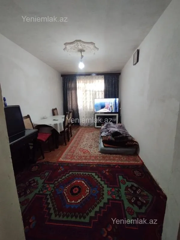 Satılır 2 otaqlı köhnə tikili 38 m²