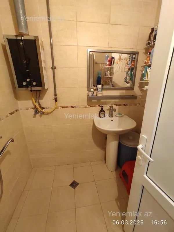 Satılır 2 otaqlı köhnə tikili 54 m²