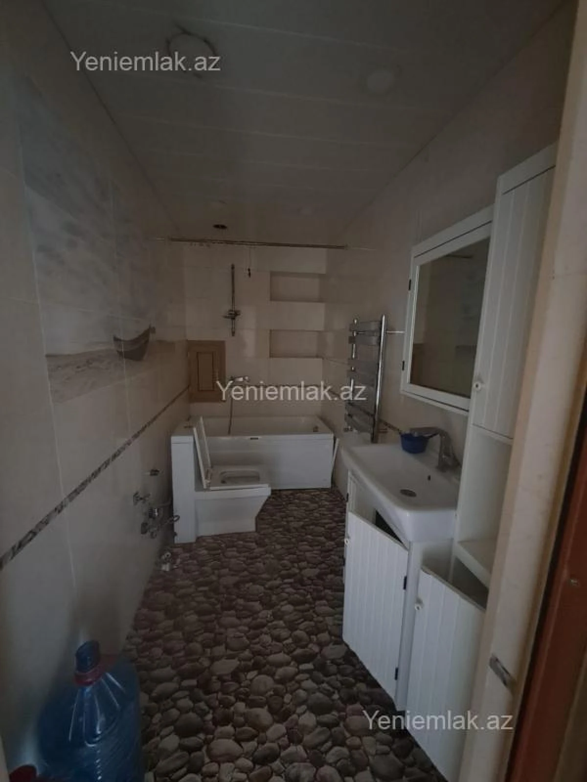 Satılır 3 otaqlı yeni tikili 79 m²