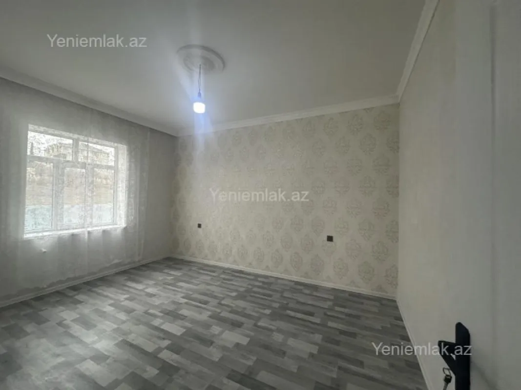 Satılır 4 otaqlı həyət evi 140 m²