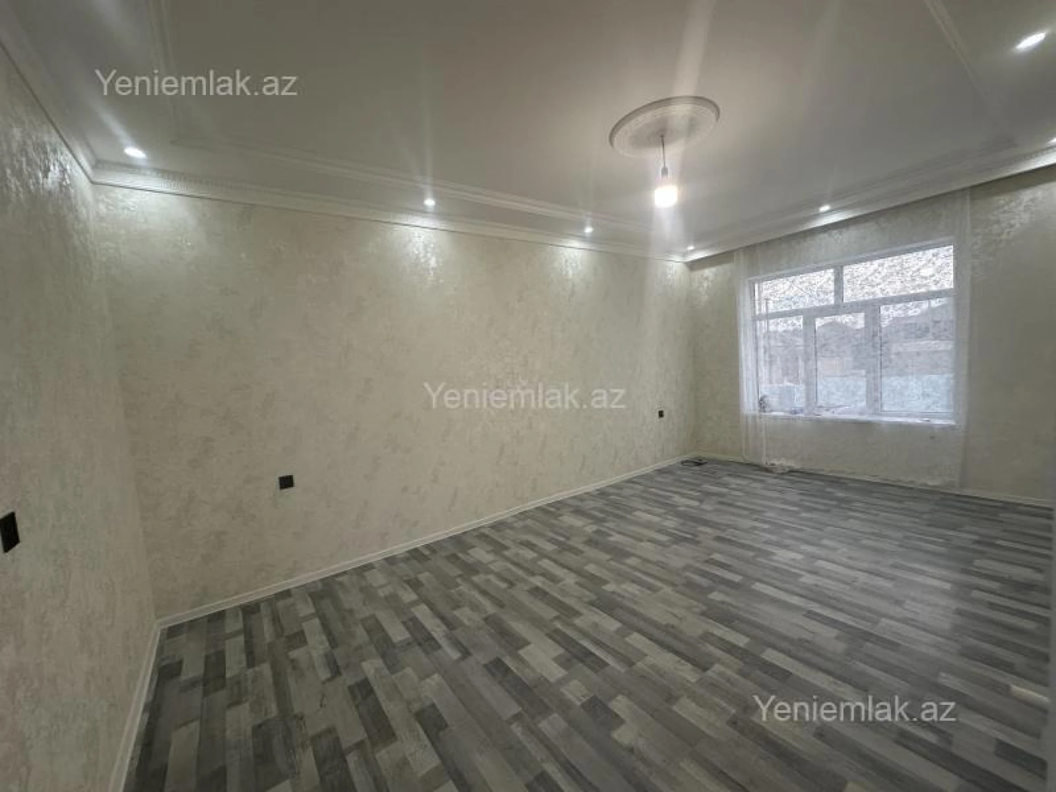 Satılır 4 otaqlı həyət evi 140 m²