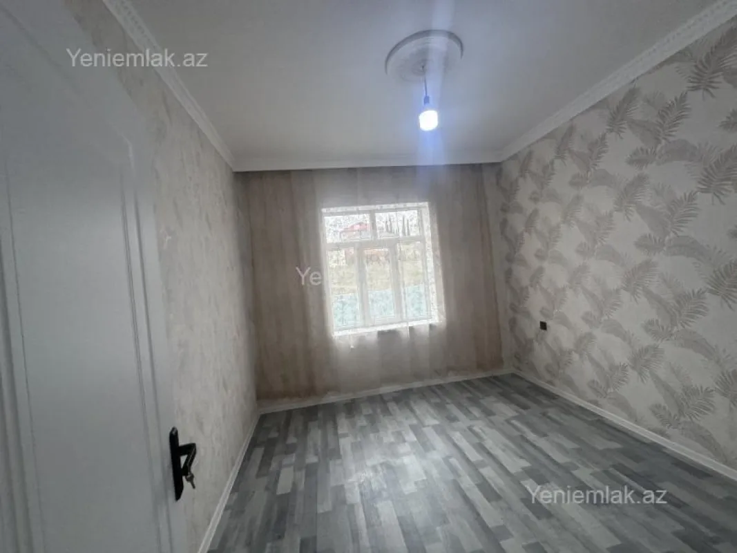 Satılır 4 otaqlı həyət evi 140 m²
