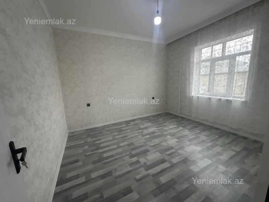 Satılır 4 otaqlı həyət evi 140 m²