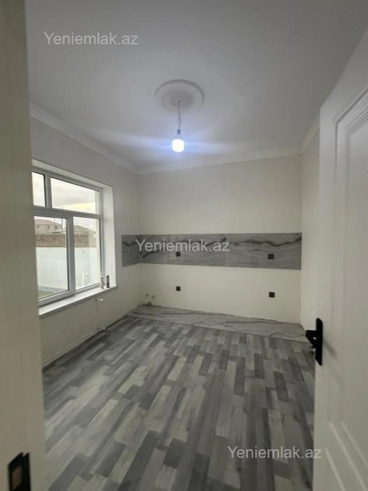 Satılır 4 otaqlı həyət evi 140 m²