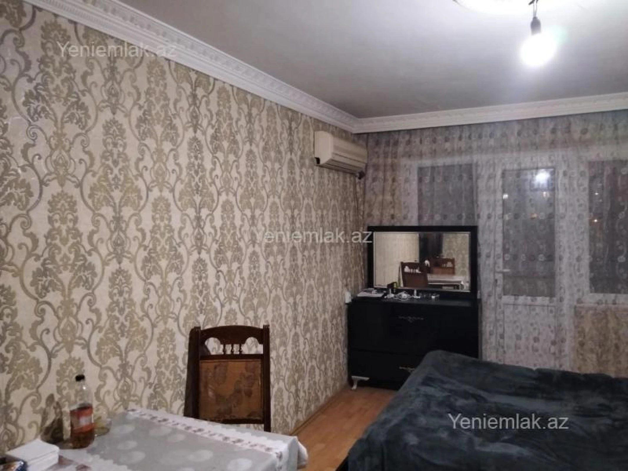 Satılır 1 otaqlı köhnə tikili 33 m²