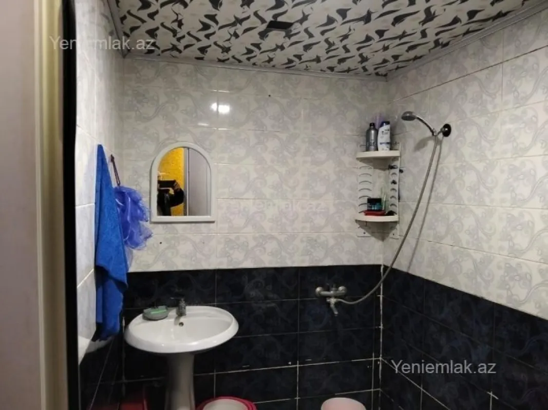 Satılır 1 otaqlı köhnə tikili 33 m²