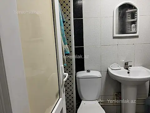 Satılır 1 otaqlı köhnə tikili 33 m²