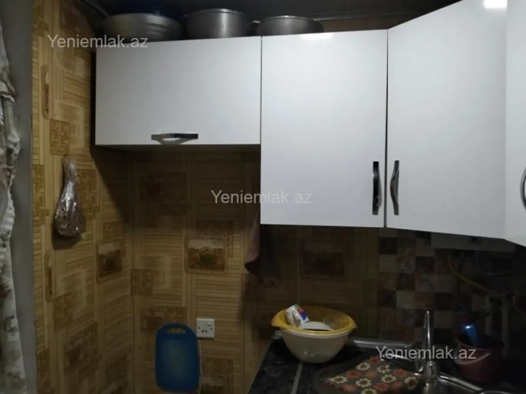 Satılır 1 otaqlı köhnə tikili 33 m²