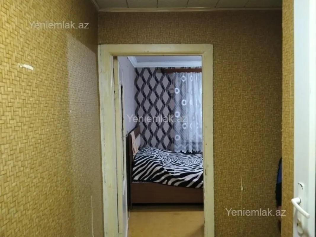 Satılır 1 otaqlı köhnə tikili 33 m²