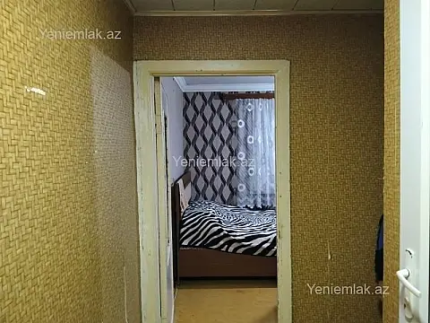 Satılır 1 otaqlı köhnə tikili 33 m²