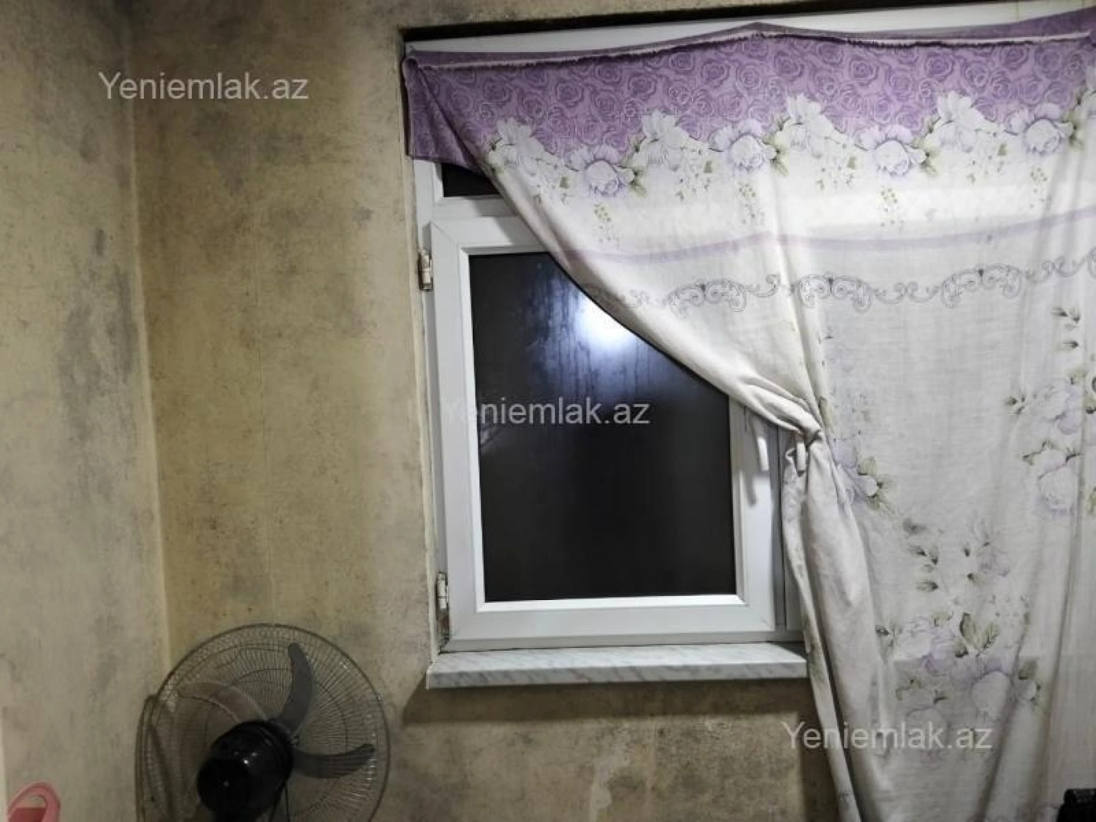 Satılır 1 otaqlı köhnə tikili 33 m²