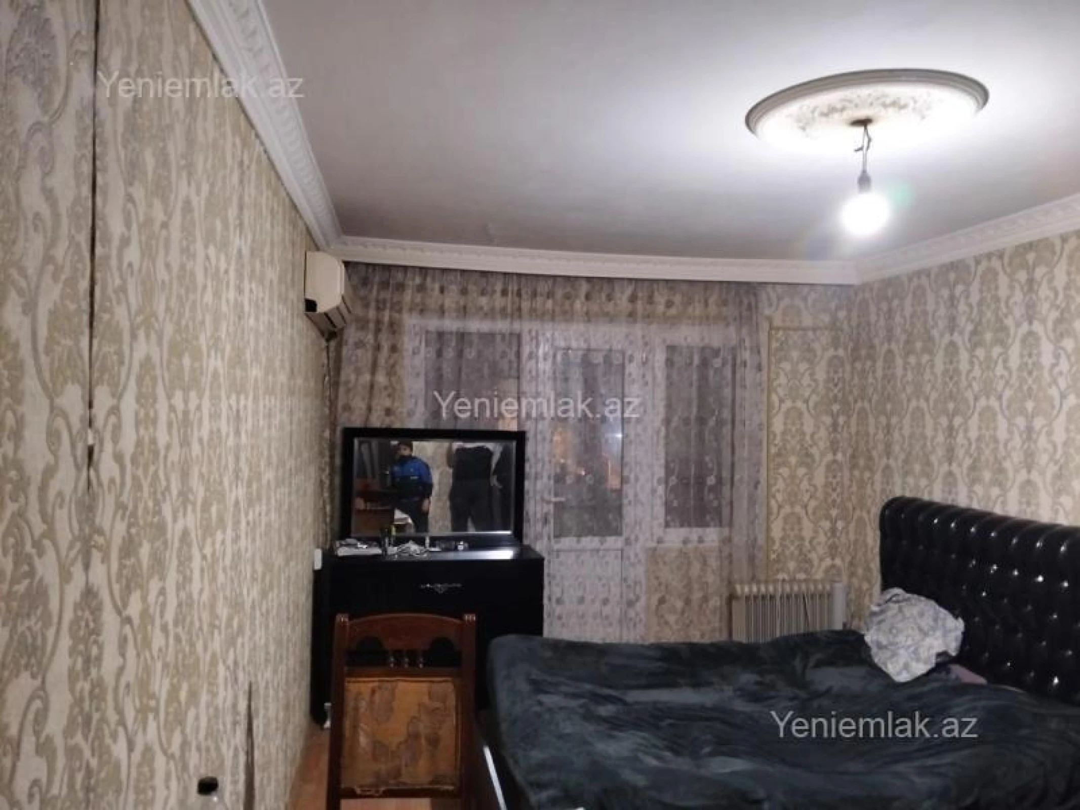 Satılır 1 otaqlı köhnə tikili 33 m²