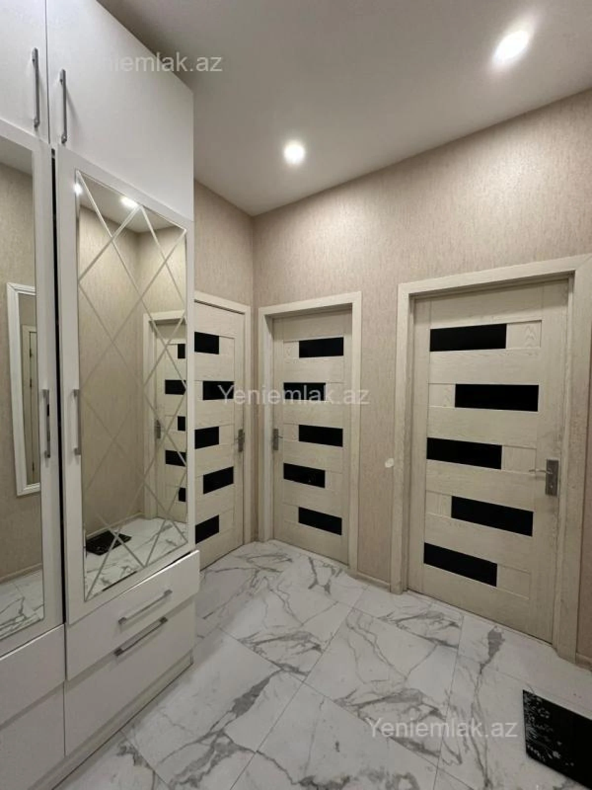 Satılır 3 otaqlı yeni tikili 65 m²