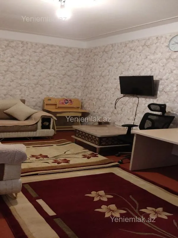 Satılır 2 otaqlı köhnə tikili 55 m²