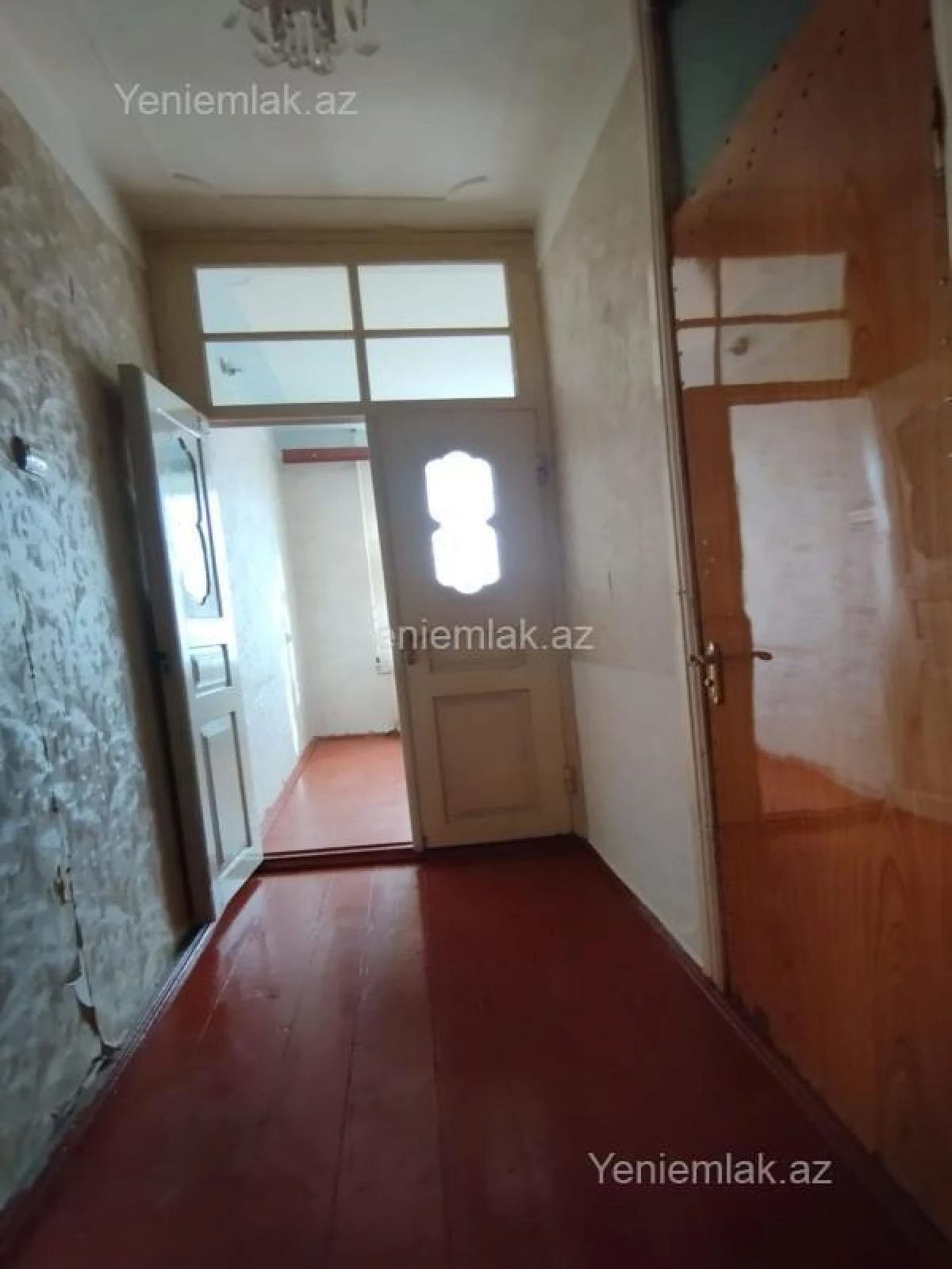 Satılır 2 otaqlı köhnə tikili 55 m²