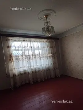 Satılır 2 otaqlı köhnə tikili 55 m²