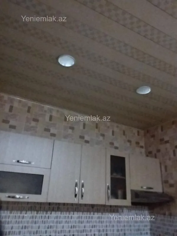 Satılır 2 otaqlı köhnə tikili 55 m²