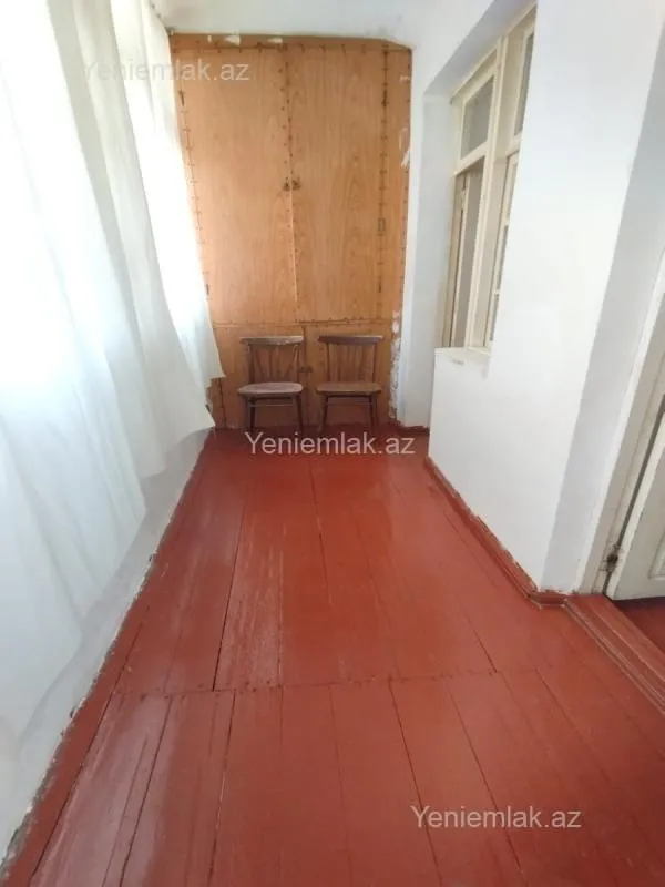 Satılır 2 otaqlı köhnə tikili 55 m²