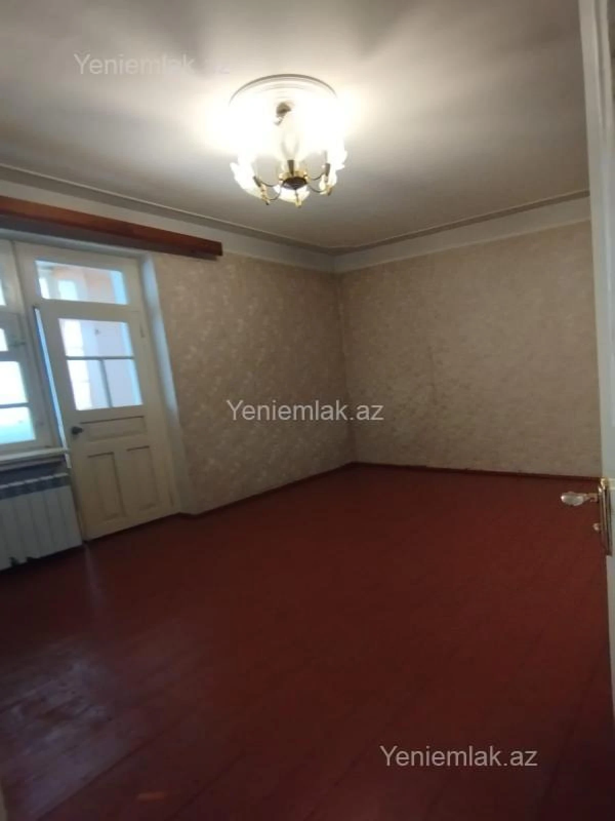 Satılır 2 otaqlı köhnə tikili 55 m²