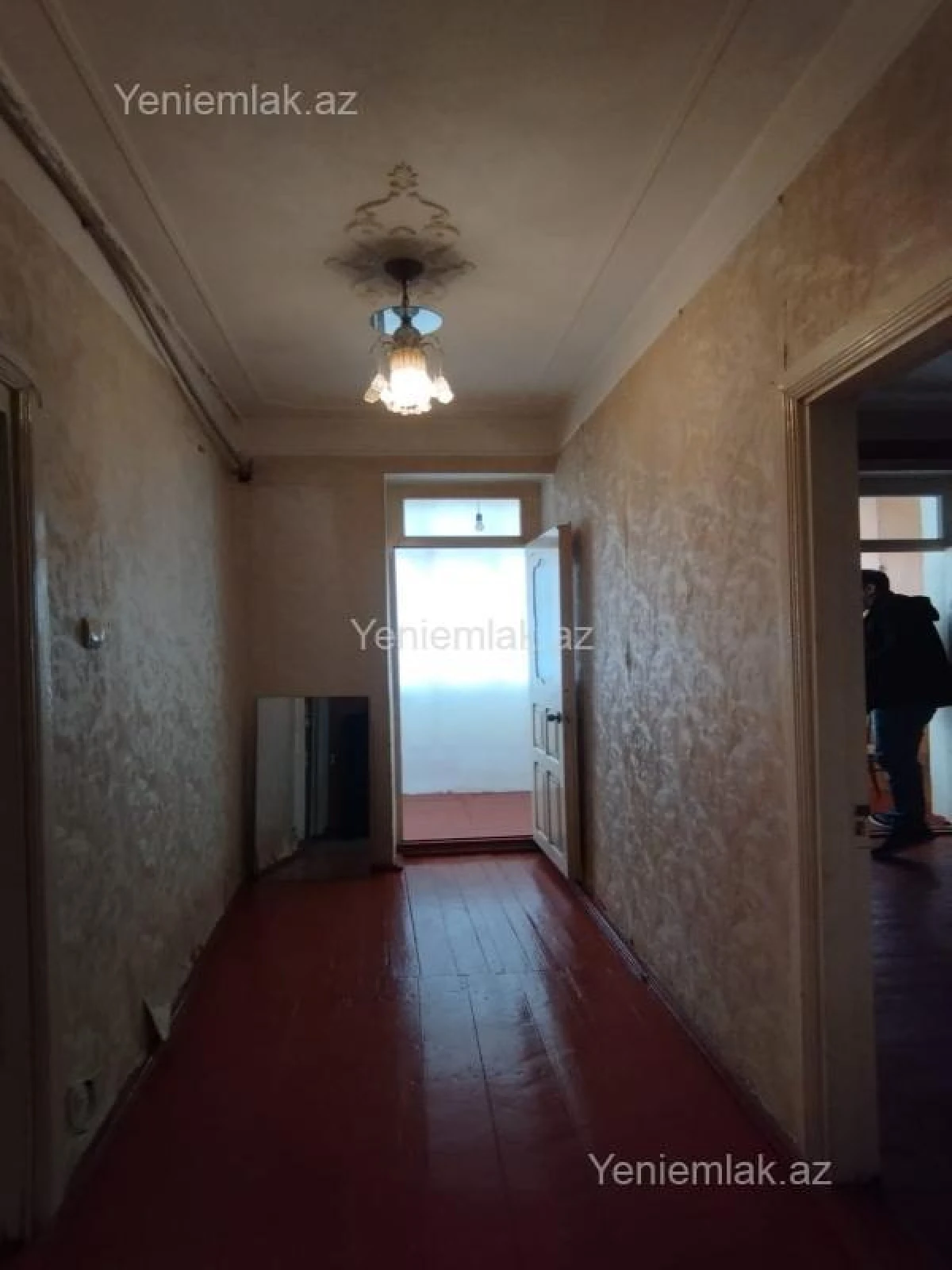 Satılır 2 otaqlı köhnə tikili 55 m²