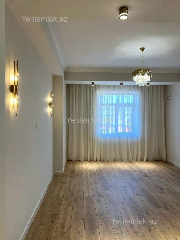 Satılır 3 otaqlı köhnə tikili 105 m²
