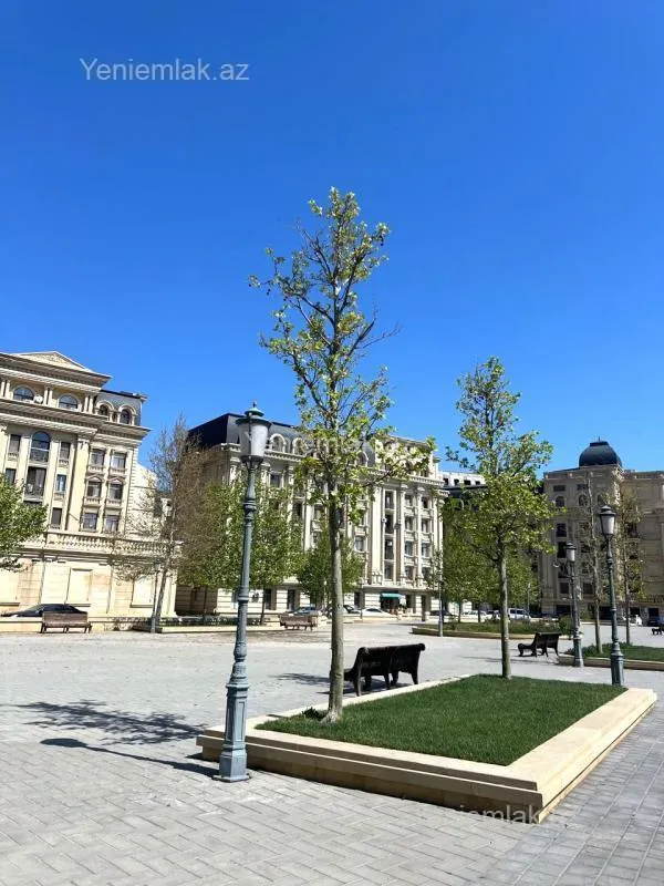 Satılır 3 otaqlı köhnə tikili 105 m²