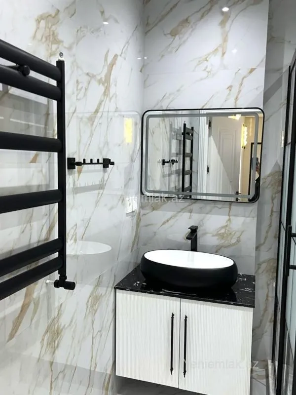 Satılır 3 otaqlı köhnə tikili 105 m²