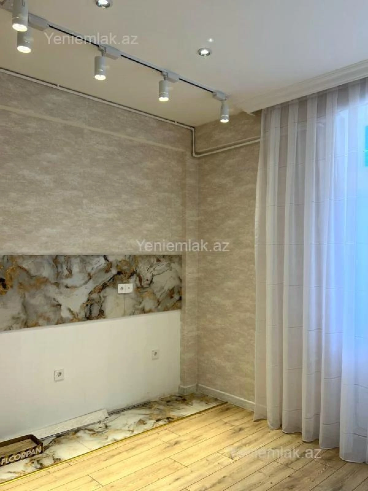 Satılır 3 otaqlı köhnə tikili 105 m²