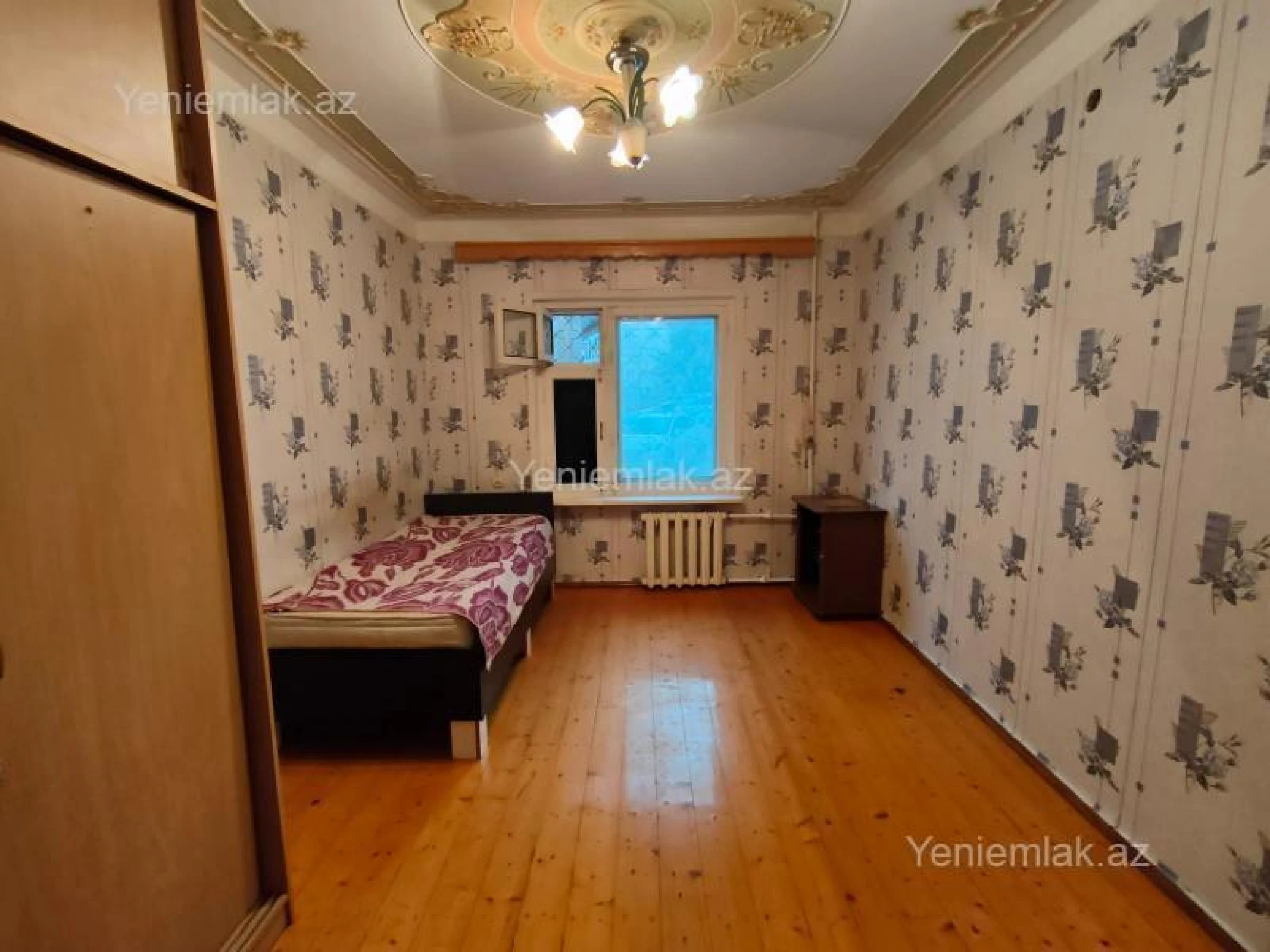 Satılır 3 otaqlı köhnə tikili 70 m²