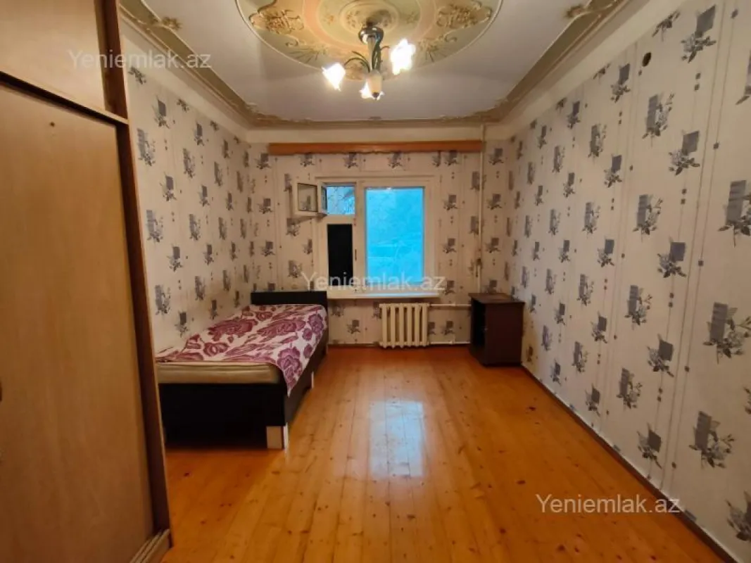 Satılır 3 otaqlı köhnə tikili 70 m²