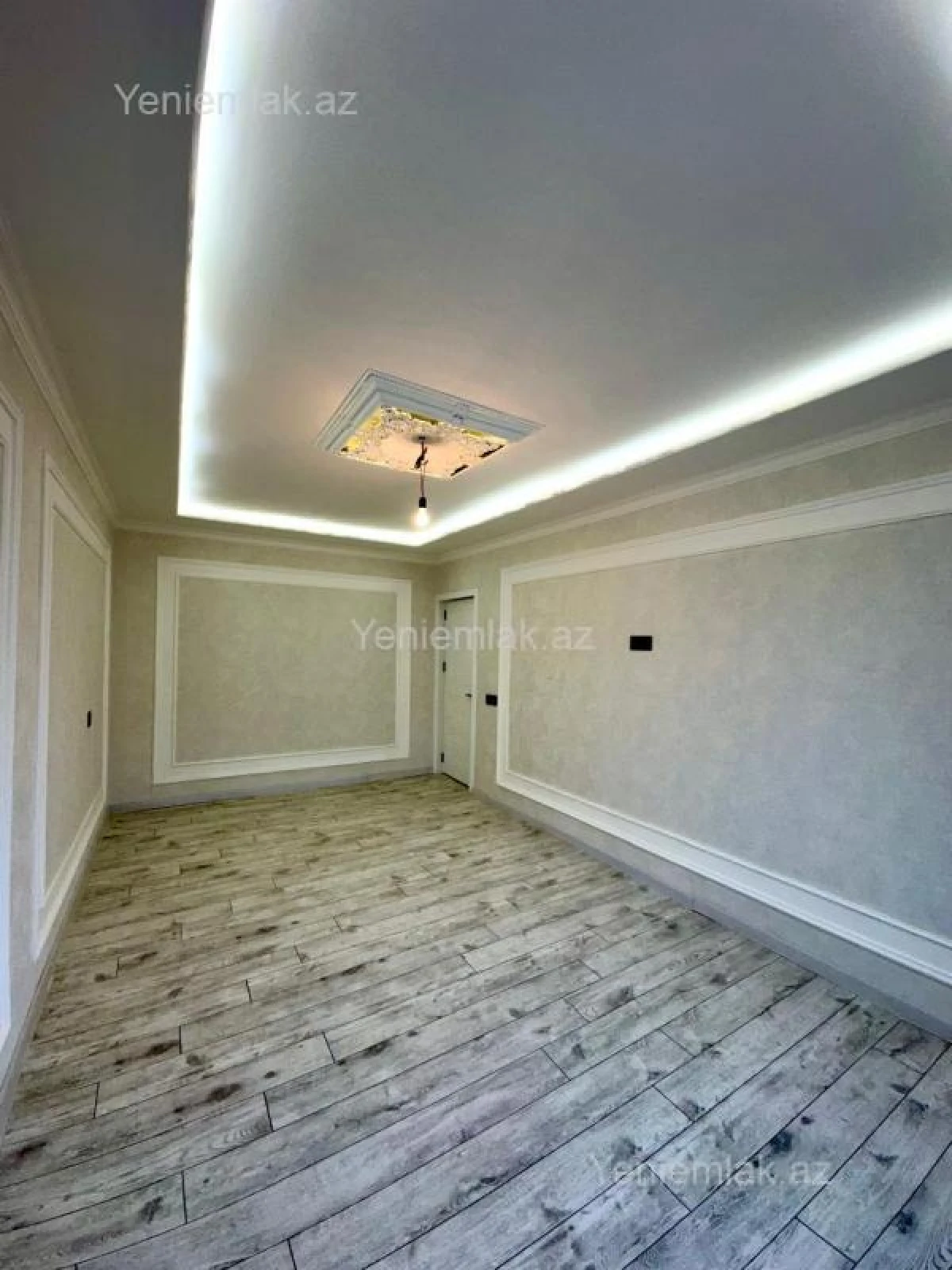 Satılır 2 otaqlı köhnə tikili 65 m²