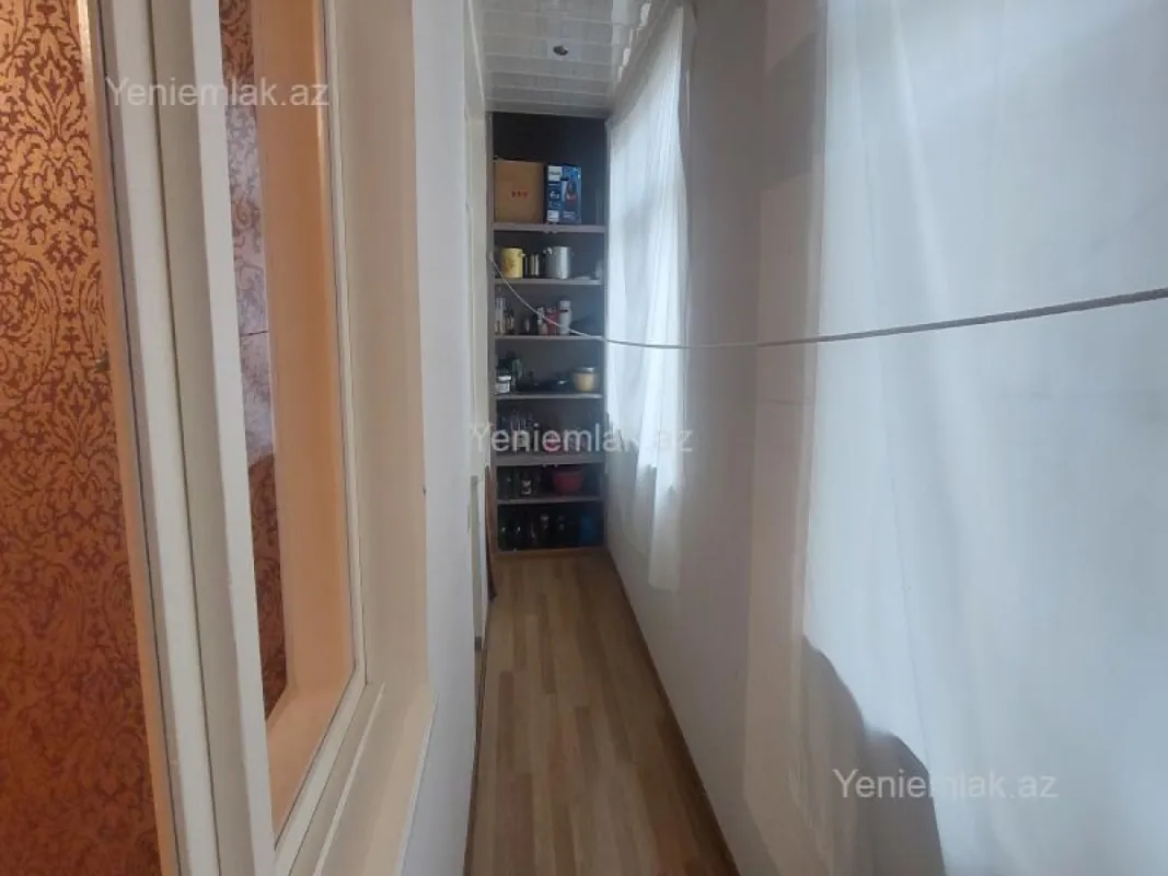 Satılır 5 otaqlı köhnə tikili 120 m²