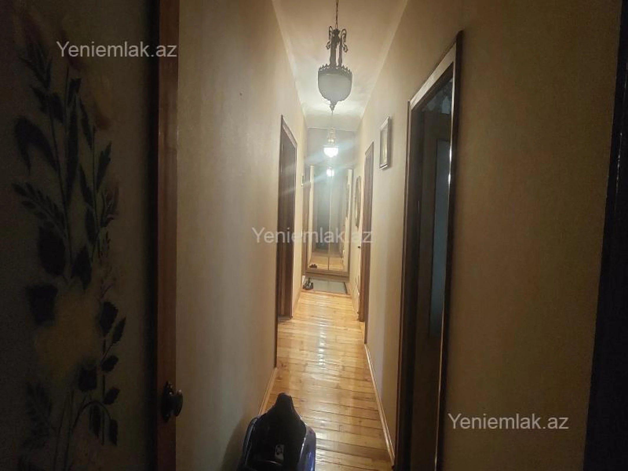Satılır 5 otaqlı köhnə tikili 120 m²